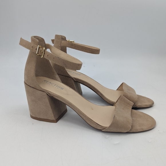 NWT REACTION KENNETH COLE Holly Suede Strappy Block Heel Sandals - Picture 1 of 9